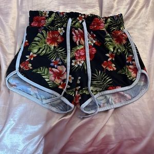 FLORAL PRINT HIGH WAISTED SHORTS